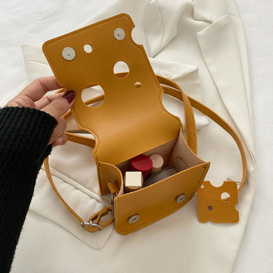 Niche style cute cute triangle cheese & bread mini bag (coin, lipstick, earphones mini bag)